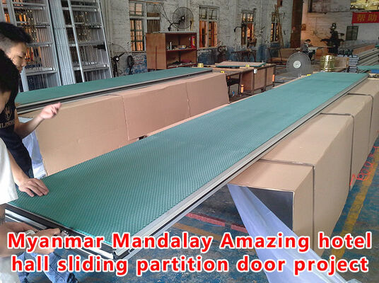Bom preço. Fireproof Movable Acoustic Partition Wall with 56dB Sound Insulation and 6061-T6 Profile on-line