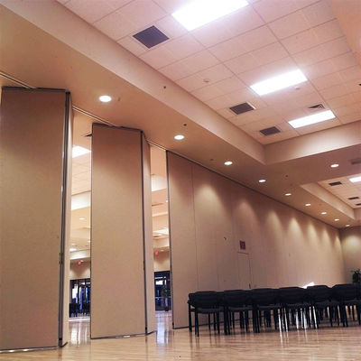 Parede divisória acústica dobrável e operável para isolamento acústico do auditório