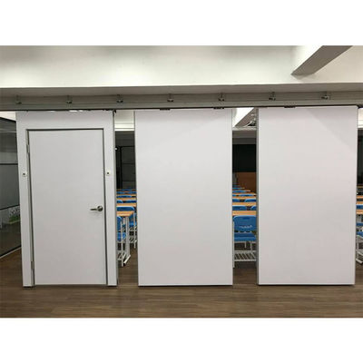 Sala de conferências acústicas Parede divisória móvel com porta de passagem