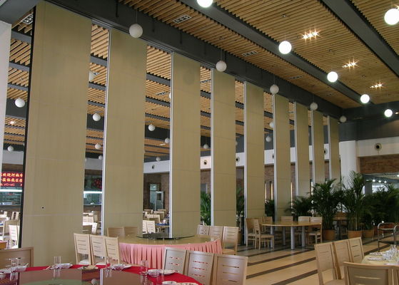 Sala de banquetes Paredes divisórias móveis Paredes divisórias à prova de fogo e à prova de som