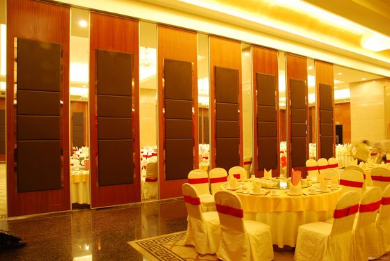 Sala de banquetes Paredes divisórias móveis Paredes divisórias à prova de fogo e à prova de som
