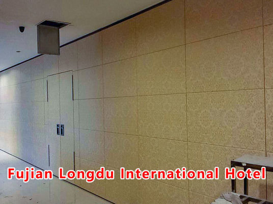 Bom preço. Sistema de parede divisória operável com classificação STC 42-56dB e estrutura de alumínio 6061-T6 com rolos de aço inoxidável 304 on-line