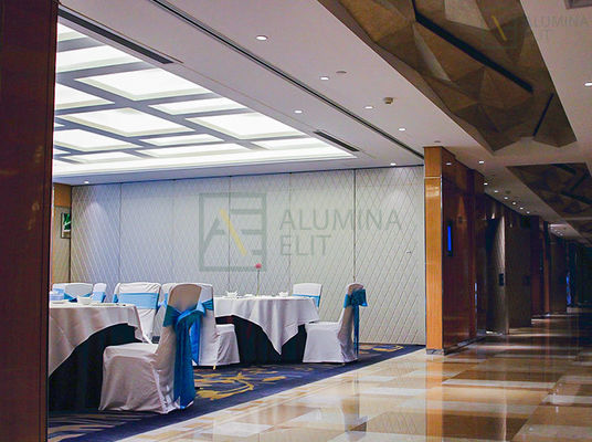 Bom preço. Parede divisória deslizante com classificação STC 42-56dB Isolamento acústico e estrutura de aço Q235 de perfil 6061-T6 on-line